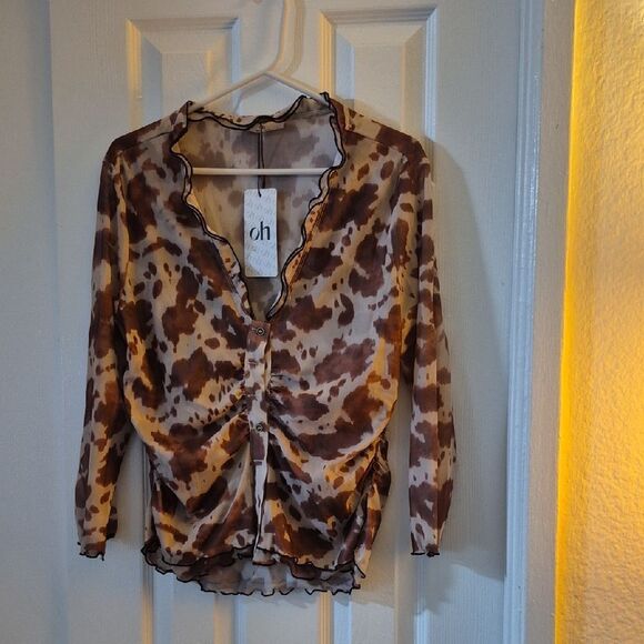 New!⭐️ Oh Chic Brown Cow Patterned Women's Top Sz Large - Picture 6 of 13